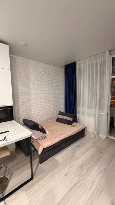 Продаж 1 кімнатної 47м2 квартирі  з террасою в ЖК Варшавськи