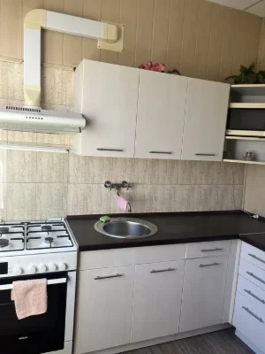 Лесі Украінки,8;Печерськ,2х кімнатна сталінка з ліфтом 58м2,