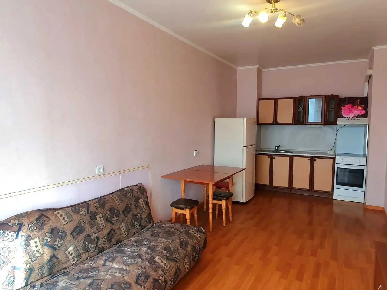 1к, Олени Пчілки вул., 2-А, метро Позняки 15 хв