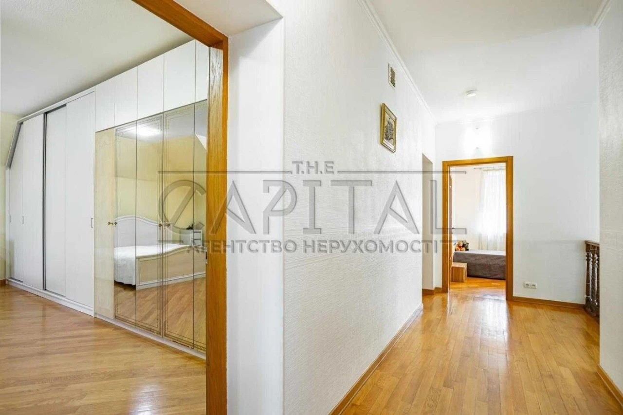 Оренда автономного будинку 328 м² біля метро Святошино 10 со
