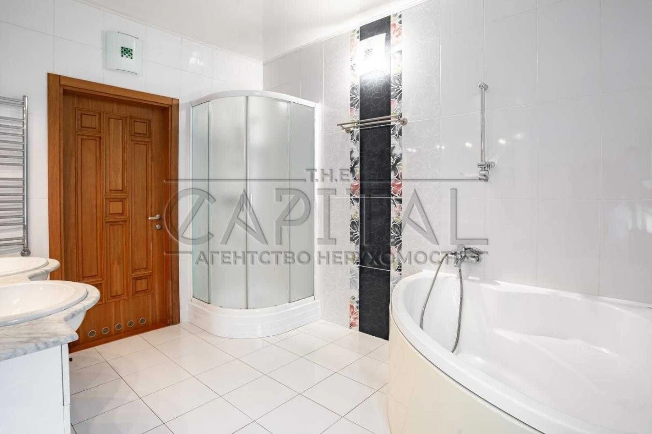 Оренда автономного будинку 328 м² біля метро Святошино 10 со
