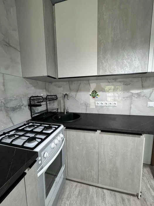 Продам 2к квартиру Одеська Байрона