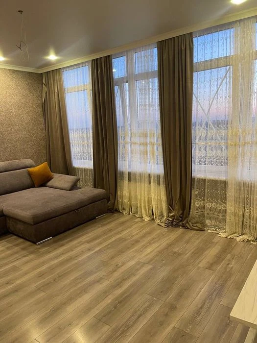 Продам 3-комнатную квартиру в ЖК "34 жемчужина, вблизи цент
