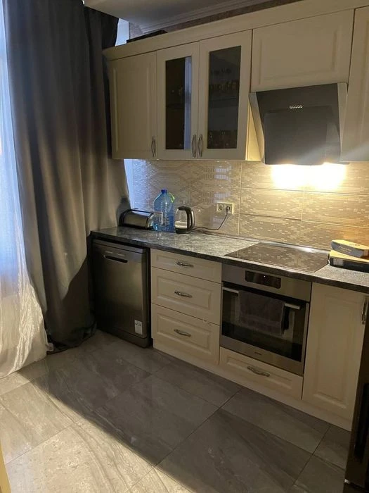 Продам 3-комнатную квартиру в ЖК "34 жемчужина, вблизи цент