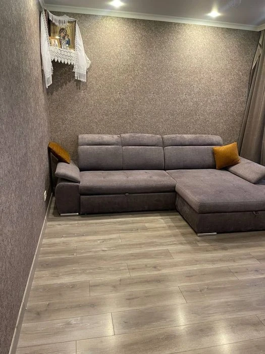Продам 3-комнатную квартиру в ЖК "34 жемчужина, вблизи цент