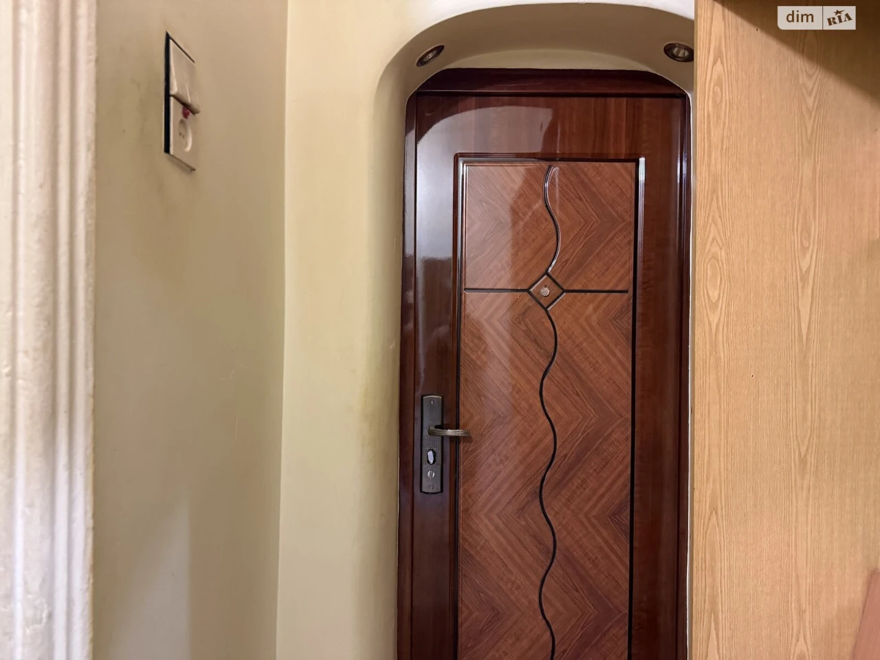 Long-term Rental Apartment Sverdlovsky Massif