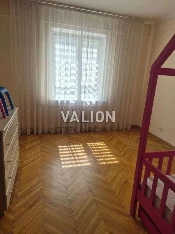 Продаж 3-к квартири вул. Миколи Лаврухіна 15/46