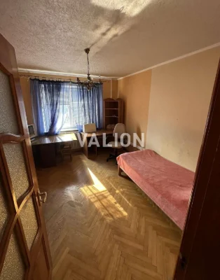Продаж 3-к квартири вул. Милославська 37