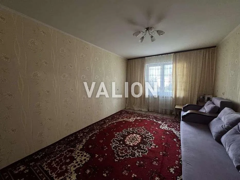 Продаж 2-к квартири вул. Милославська 16