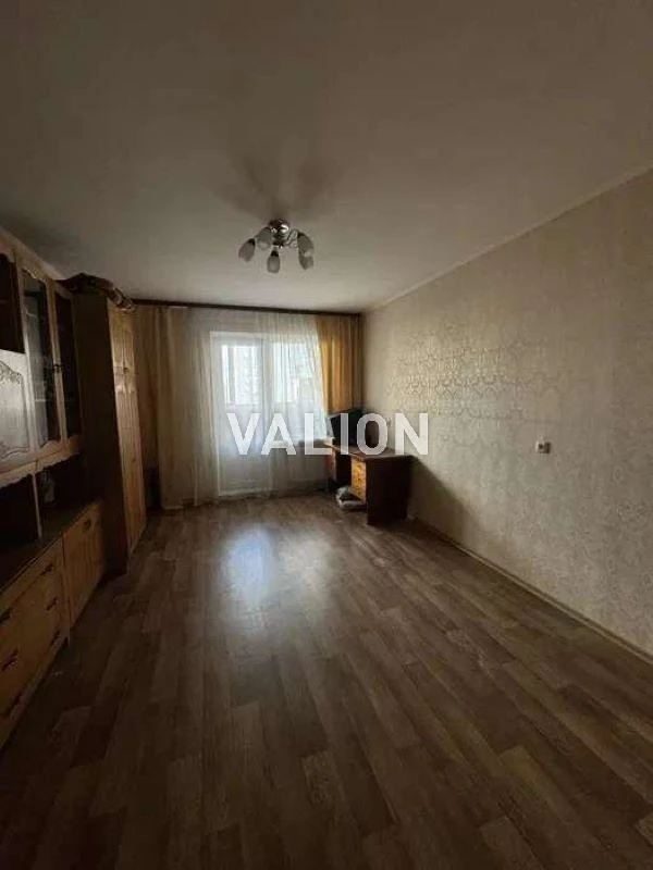 Продаж 2-к квартири вул. Милославська 16