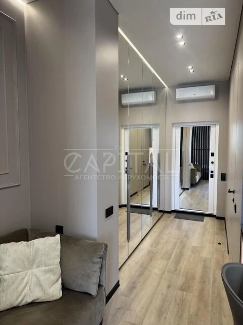 Sale of 1-room apartment 37 sq. m. on Andriy Verkhoglyada St. 14A •