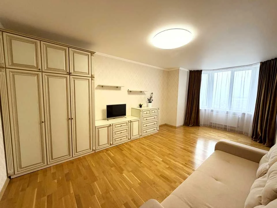 Квартира. Київ, Градинська вул.