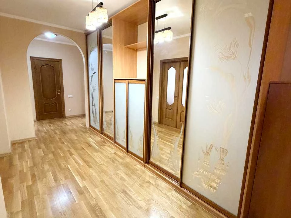 Квартира. Київ, Градинська вул.