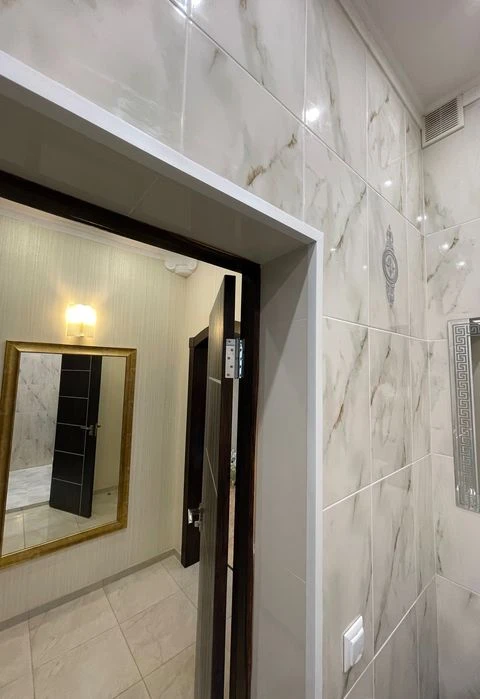 Альтернатива квартирі: триповерховий котедж 203 м² з пентхау