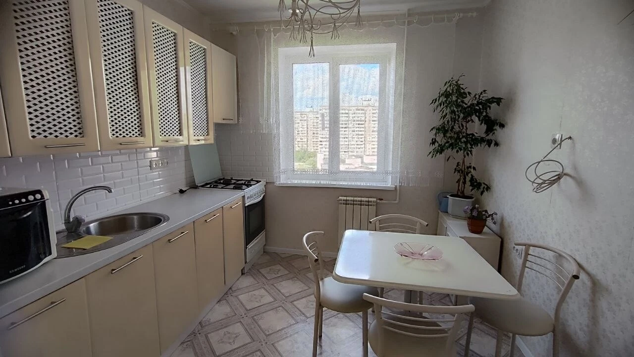 Здам трикімнатну квартиру (72 м²) у Києві, Дарницький район