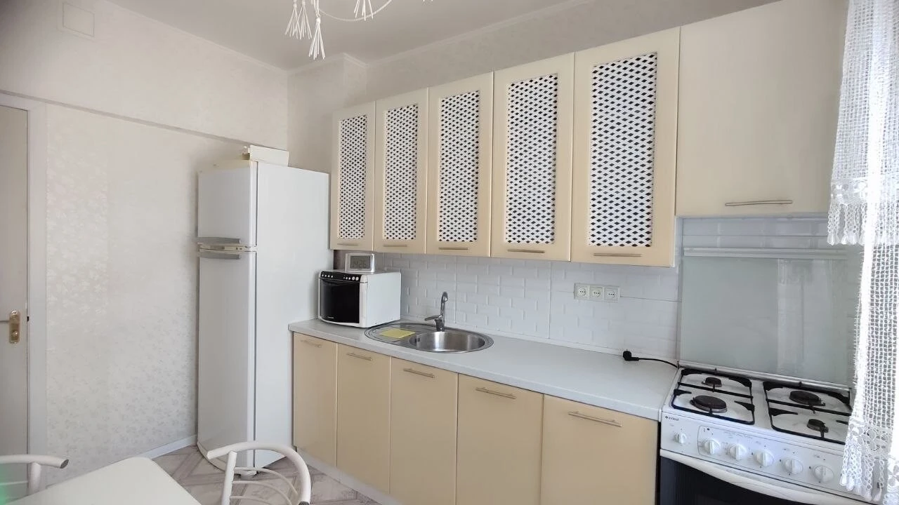Здам трикімнатну квартиру (72 м²) у Києві, Дарницький район