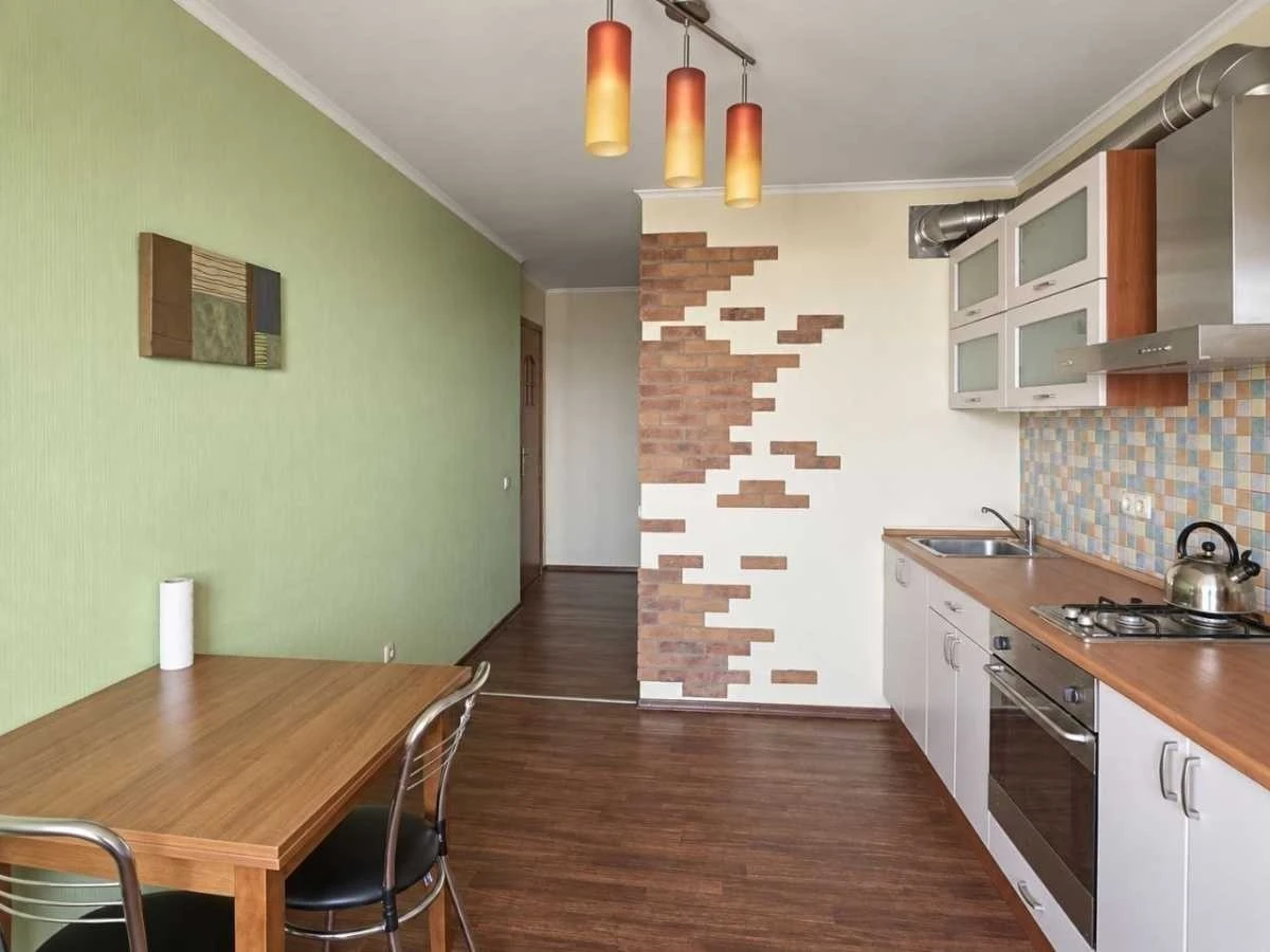 Продаж 1-кімнатної квартири 45.8 м², Чеська