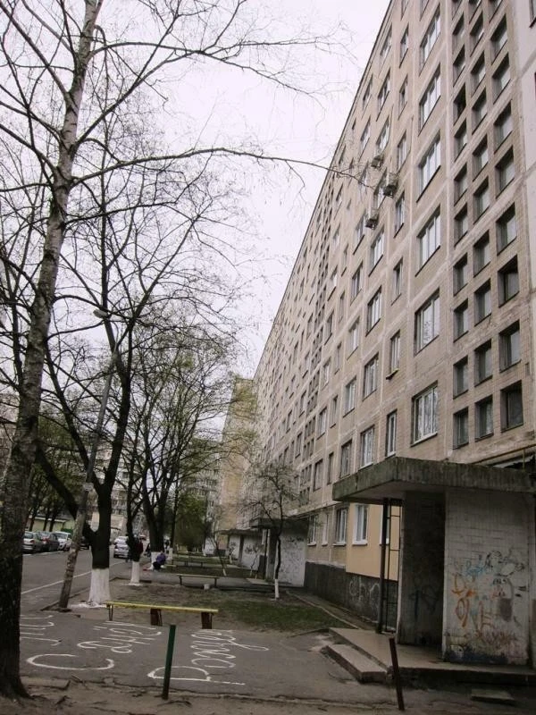 Продаж 3-кімнатної квартири 69 м², Академіка Булаховського в