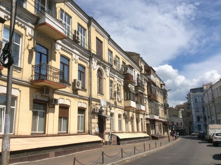Продаж 2-кімнатної квартири 62 м², Притисько-Микільска вул.,