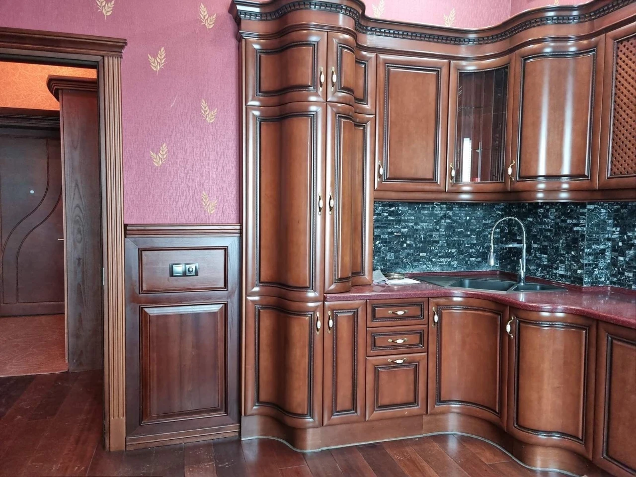 Продаж 2-кімнатної квартири 62 м², Притисько-Микільска вул.,