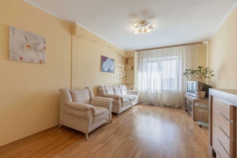 Продаж 1-кімнатної квартири 43 м², Михайла Донця вул., Драго