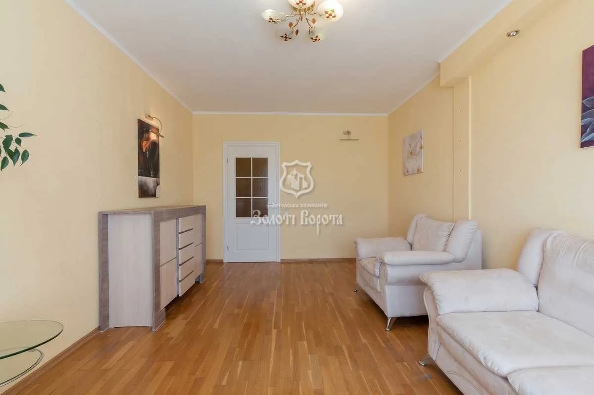Продаж 1-кімнатної квартири 43 м², Михайла Донця вул., Драго