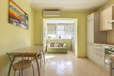Продаж 1-кімнатної квартири 43 м², Михайла Донця вул., Драго
