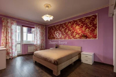 Продаж 3-кімнатної квартири 75.3 м², Ревуцького вул., 44
