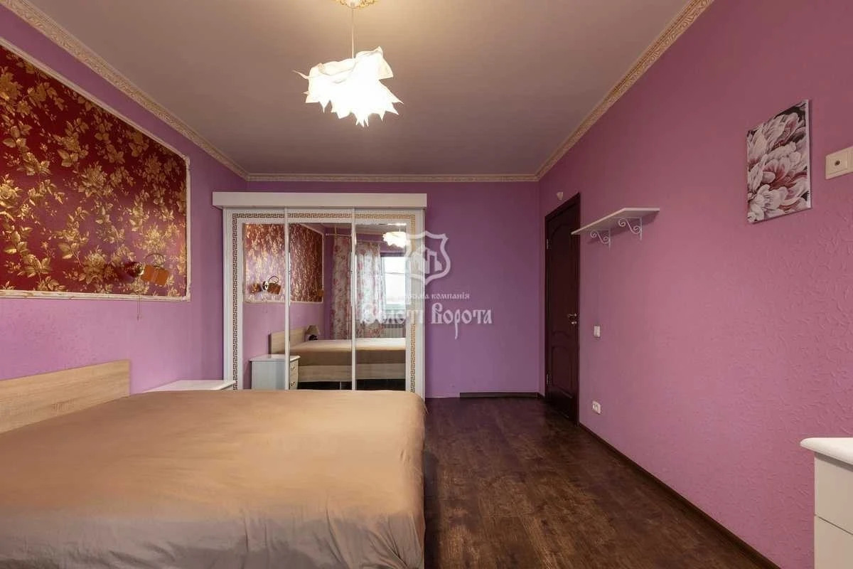 Продаж 3-кімнатної квартири 75.3 м², Ревуцького вул., 44