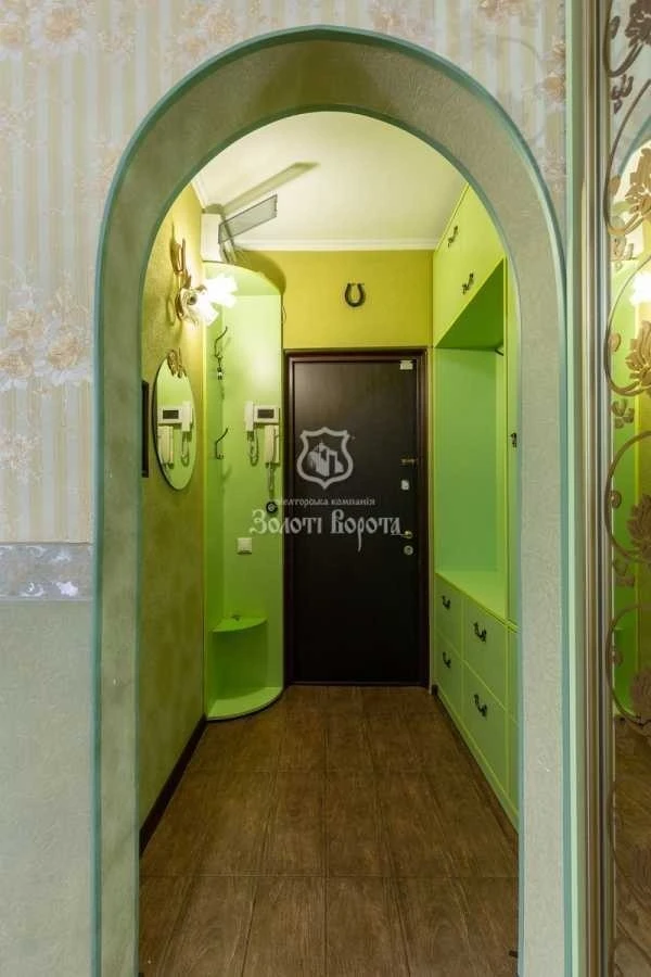 Продаж 3-кімнатної квартири 75.3 м², Ревуцького вул., 44