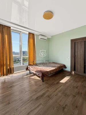 Продаж 2-кімнатної квартири 48.7 м², Юрія Шумського вул., 5