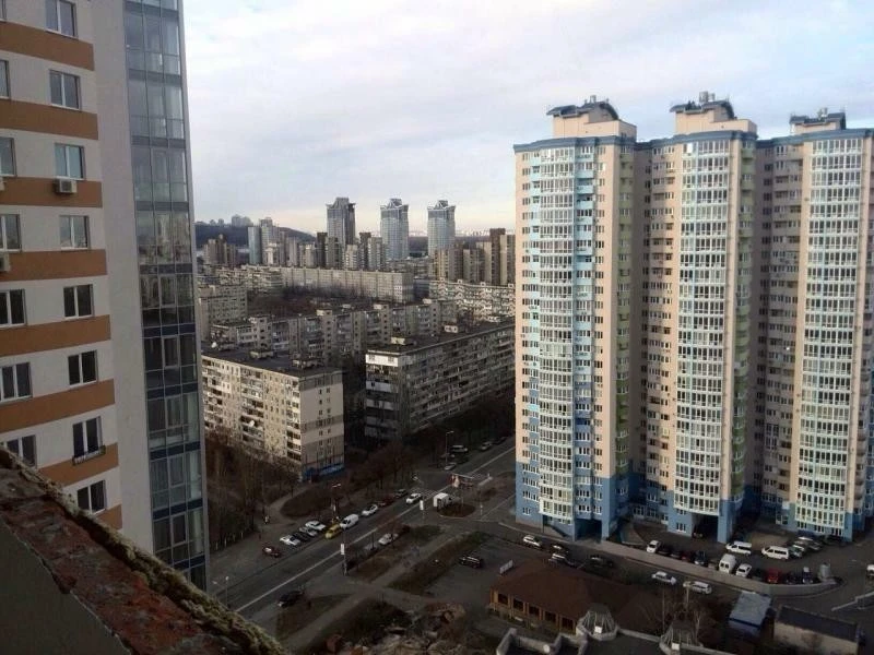 Продаж 2-кімнатної квартири 48.7 м², Юрія Шумського вул., 5