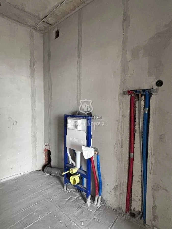 Продаж 2-кімнатної квартири 71.3 м², Полкова вул., 65