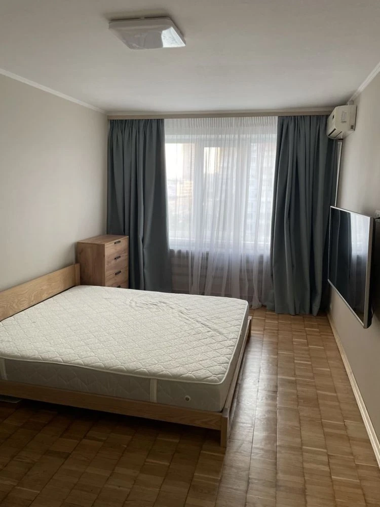 Власник Продам 1-кімнатну квартиру на Оболоні