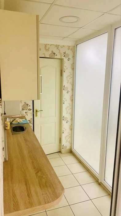Автономне житло-укриття 74,4 м² у центрі міста з окремим вхо