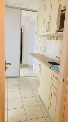 Автономне житло-укриття 74,4 м² у центрі міста з окремим вхо