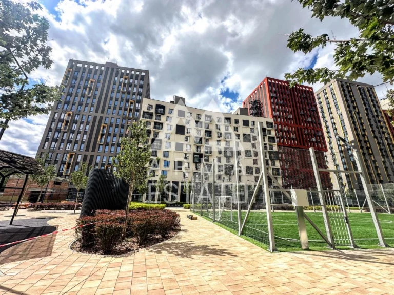 Продам однокімнатну квартиру (38 м²) у Києві, Голосіївський