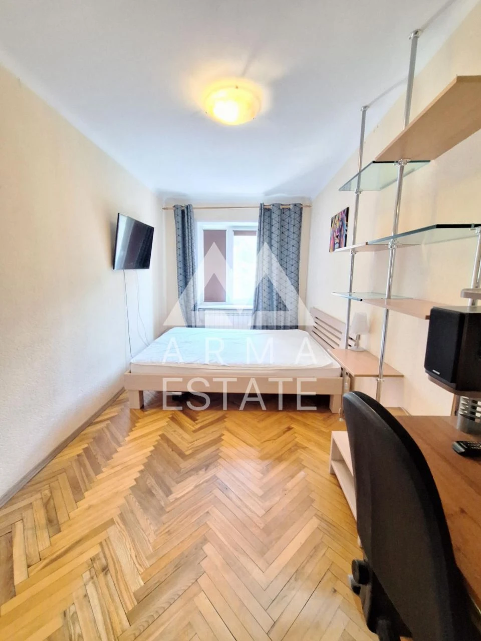 Продам трикімнатну квартиру (56 м²) у Києві, Деснянський рай