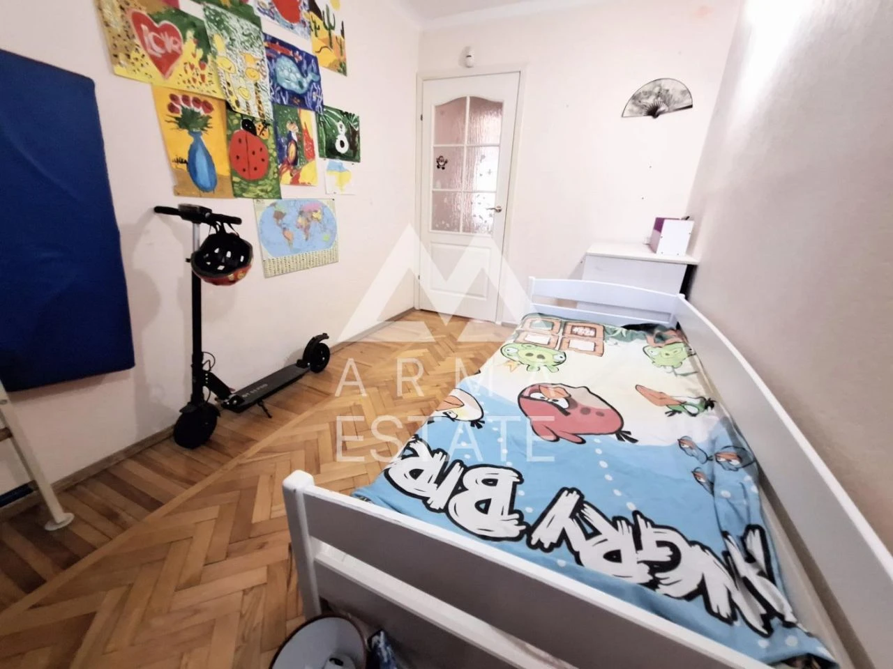 Продам трикімнатну квартиру (56 м²) у Києві, Деснянський рай