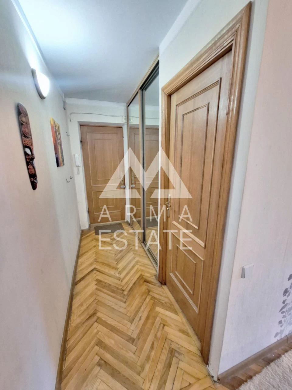 Продам трикімнатну квартиру (56 м²) у Києві, Деснянський рай