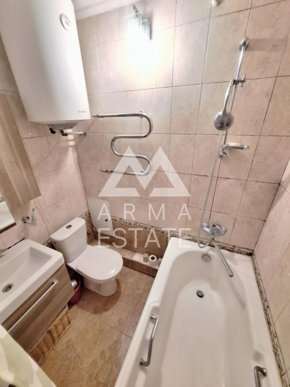 Продам трикімнатну квартиру (56 м²) у Києві, Деснянський рай