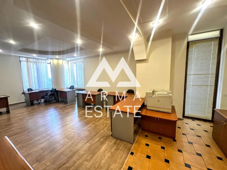 Продам однокімнатну квартиру (75 м²) у Києві, Голосіївський