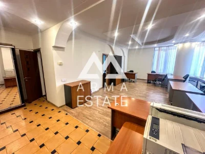 Продам однокімнатну квартиру (75 м²) у Києві, Голосіївський