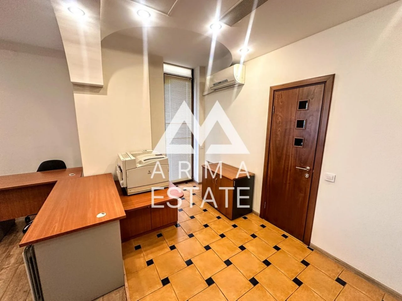 Продам однокімнатну квартиру (75 м²) у Києві, Голосіївський