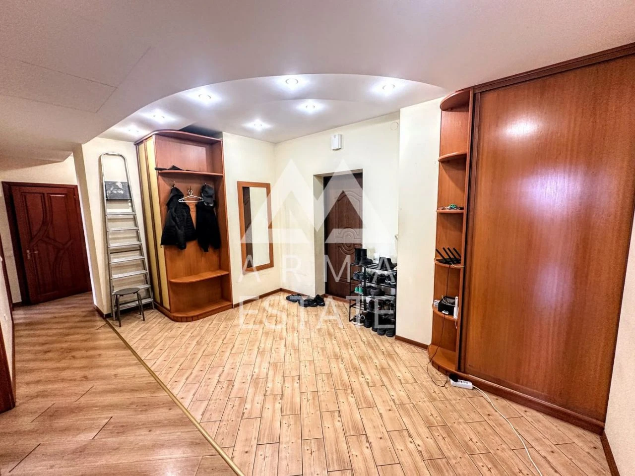 Продам двокімнатну квартиру (96 м²) у Києві, Голосіївський р