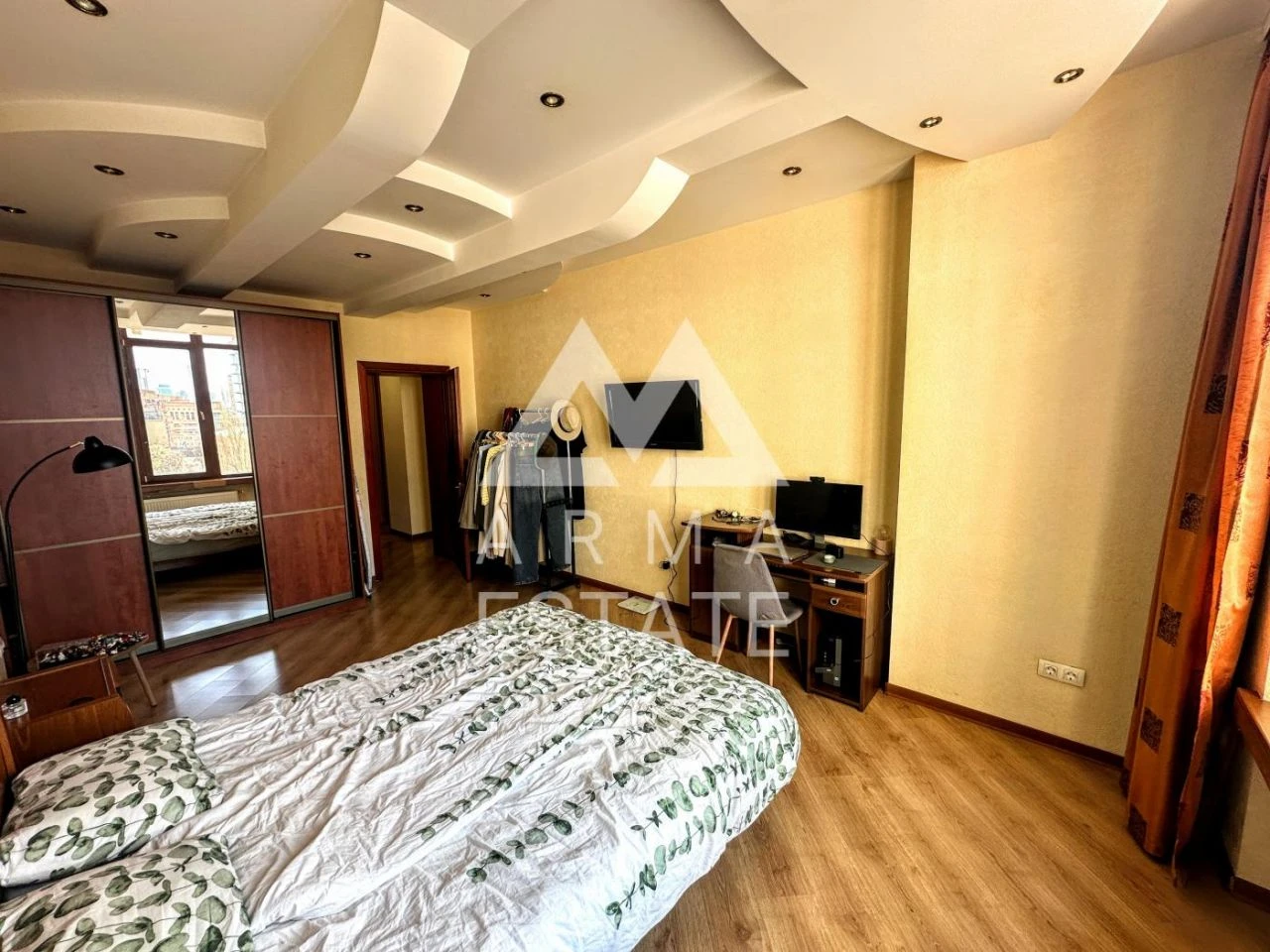 Продам двокімнатну квартиру (96 м²) у Києві, Голосіївський р
