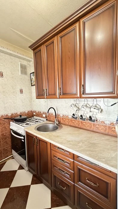 Продаж 3-х кімн. квартири 58 м2,поруч ТЦ Ретровіль