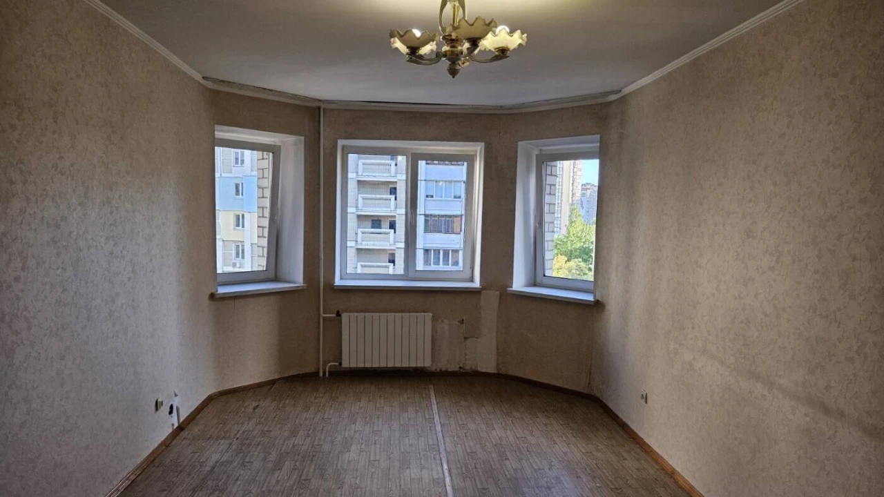 Продаж 1- кімнатної квартири біля метро Позняки- без комісії