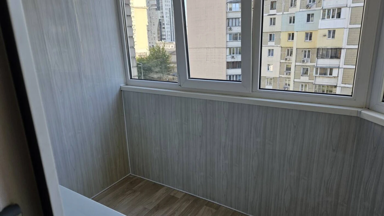 Продаж 1- кімнатної квартири біля метро Позняки- без комісії