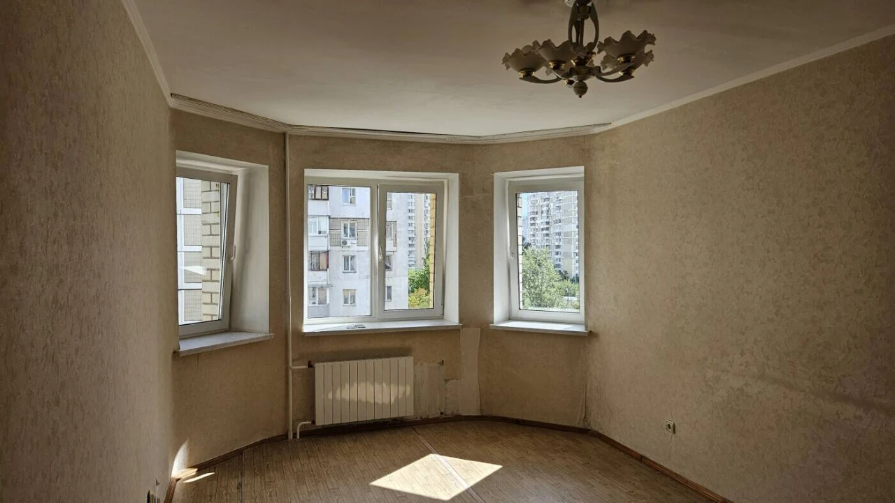 Продаж 1- кімнатної квартири біля метро Позняки- без комісії